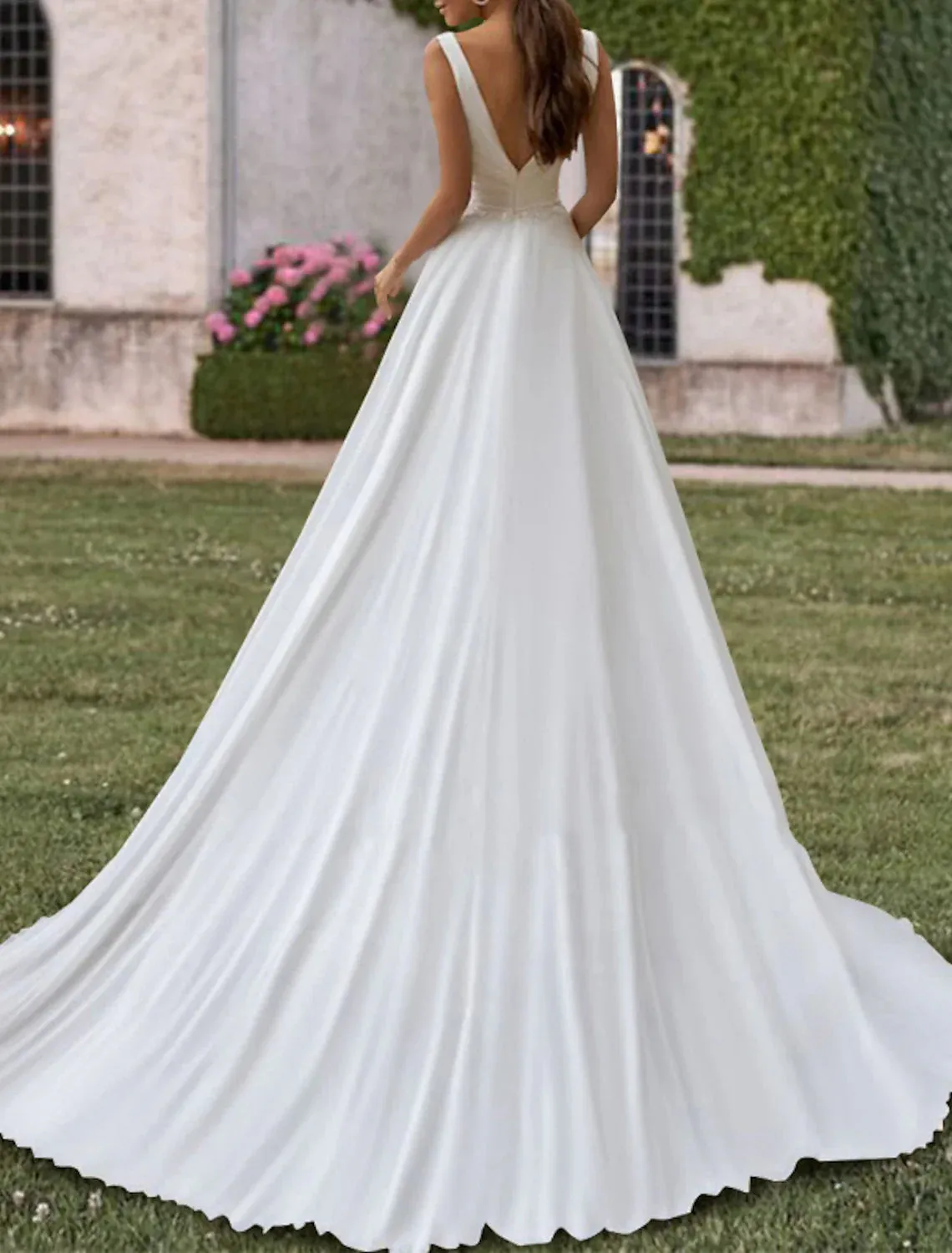 Hall Casual Wedding Dresses A-Line V Neck Sleeveless Sweep / Brush Train Chiffon Bridal Gowns With Pleats